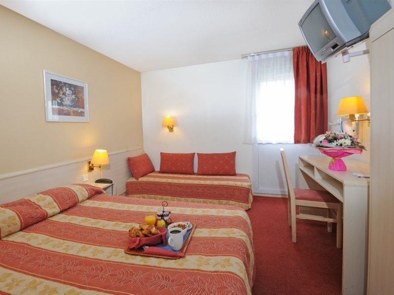 Comfort Hotel Lille Lomme Room photo